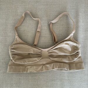 SKIMS Seamless Sculpt Bralette (size M)